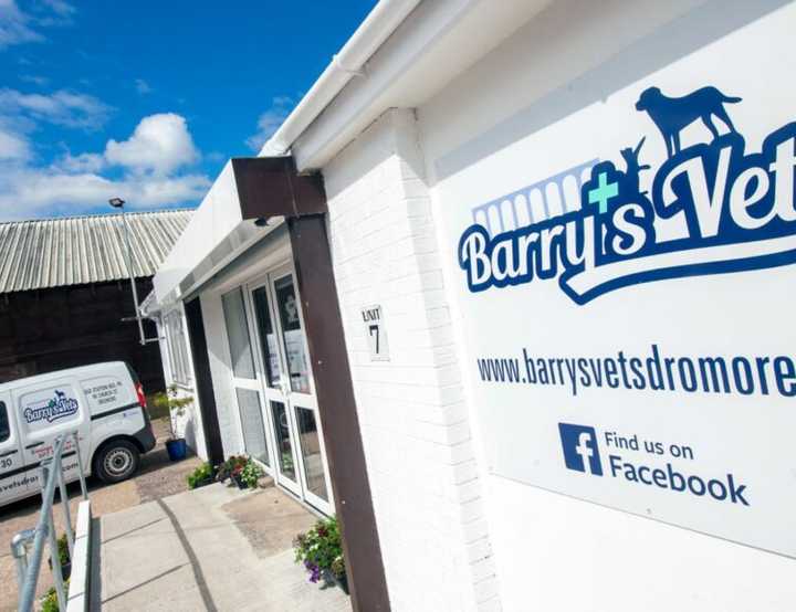 Outside of Barry's Vets